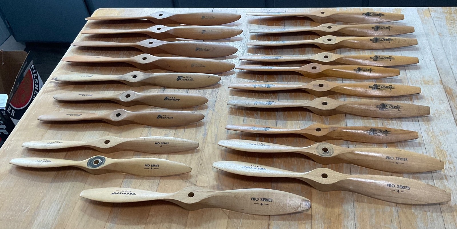 (20) VINTAGE WOOD PROPELLER LOT RC AIRCRAFT = TOP FLIGHT- REV UP- JZ ZINGER X 20
