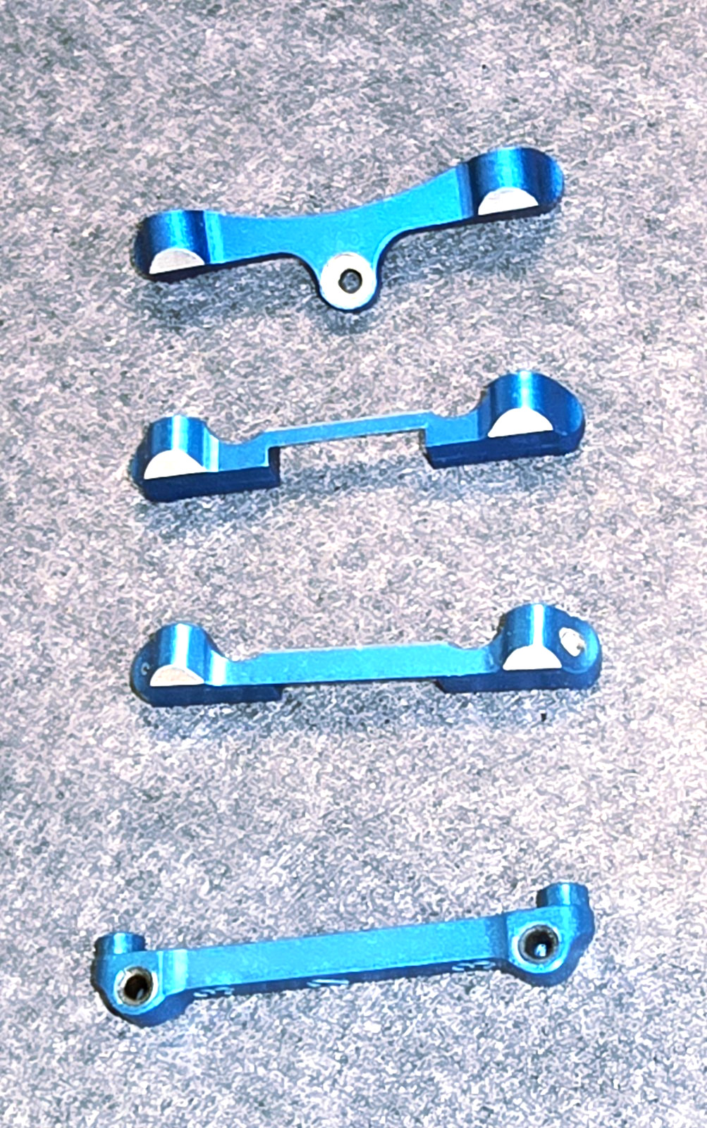 Vintage Associated TC3 Blue Aluminum Front & Rear Suspension Arm Pin Mounts RARE