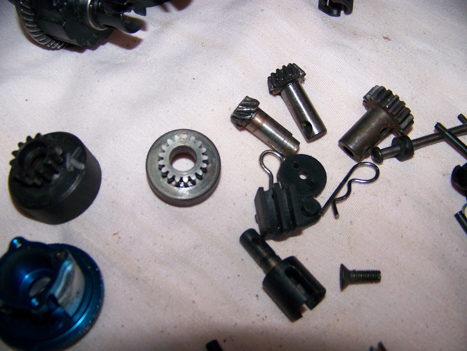 hpi shocks Kyosho JQ losi OFNA towers diffs cvds brace pins rc monster parts gt