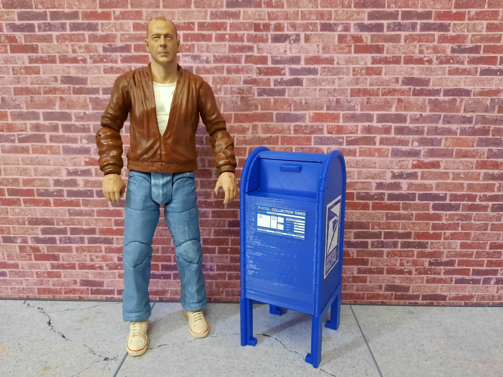 Mail Box Model Prop Blue 1/10 Scale Action Figure Diorama Dollhouse Accessory