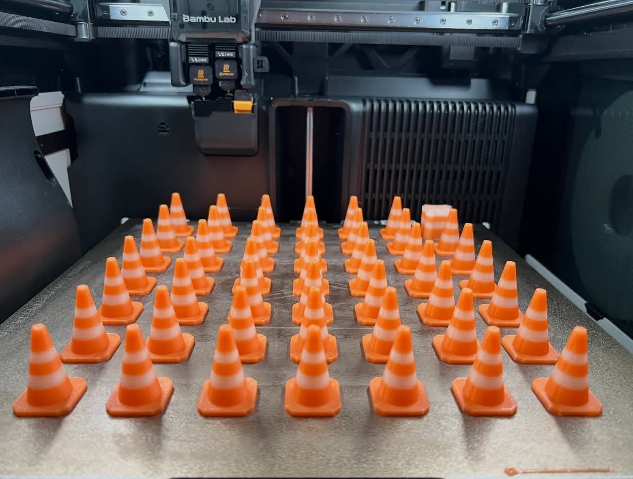1/14 Scale Glow Orange & Glow White RC Traffic Cones Set includes 40 cones