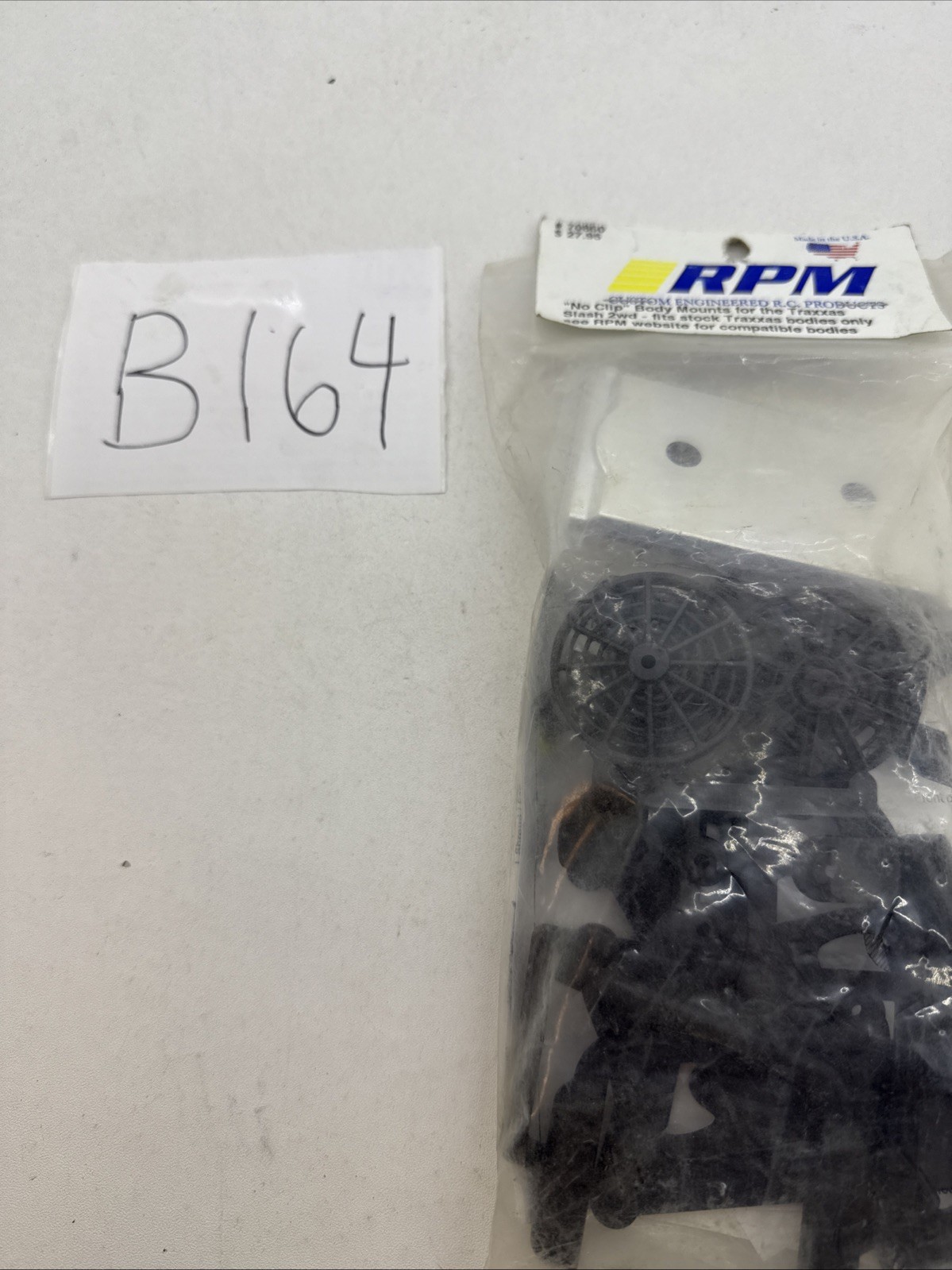RPM No Clip Body Mounts Traxxas Slash 2WD Fits Stock Traxxas Bodies RPM70860