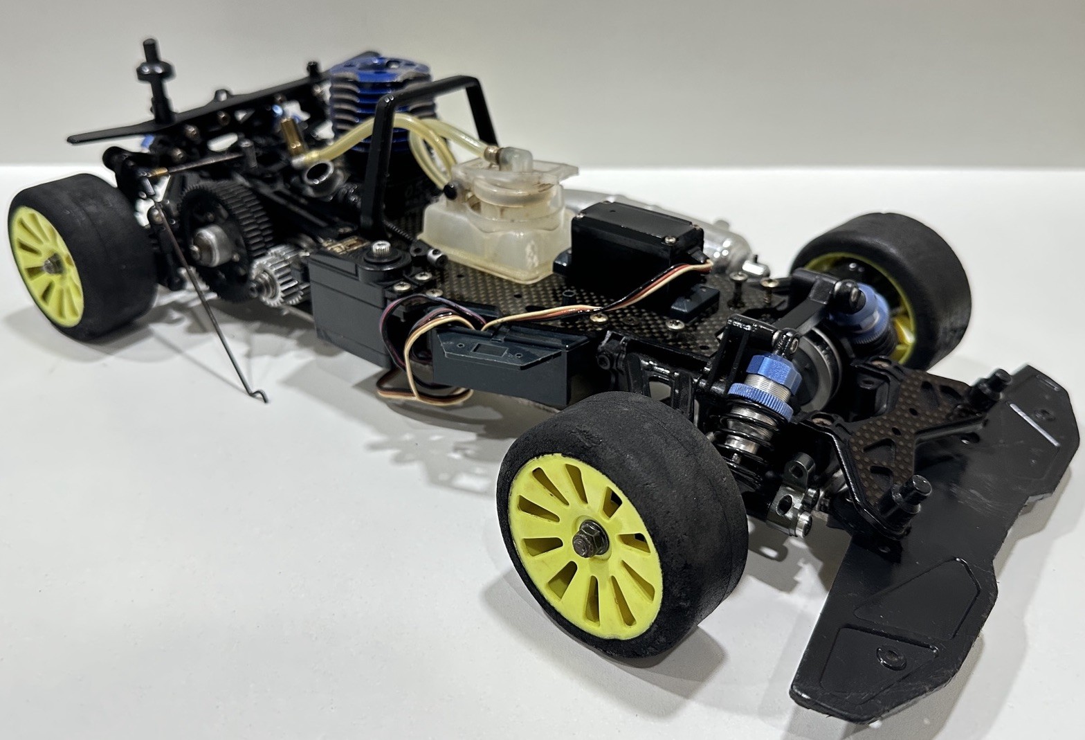 Kyosho V-One RR 4WD 1/10 Nitro On-Road Touring Car. SII, R3, R4