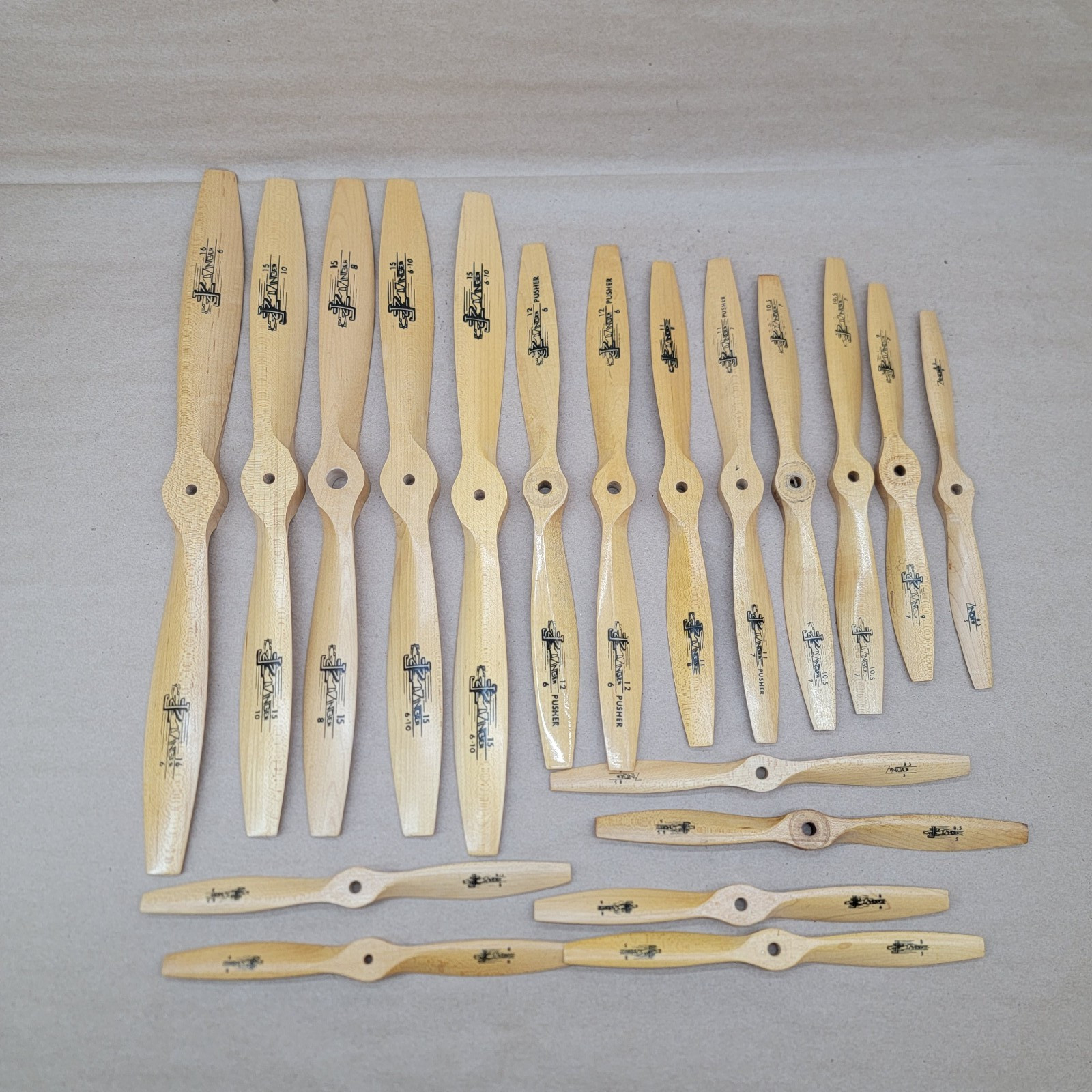 Lot of 19 Zinger JZ Wood Propeller 16×6 – 8×4 Radio Control Model Airplanes