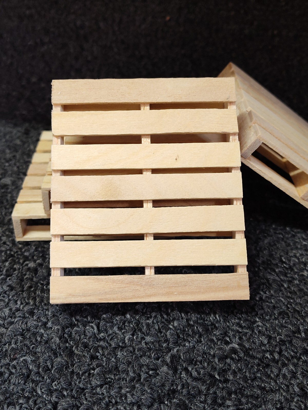 Set of 5 Miniature 1/14 Scale Wood Pallets for RC