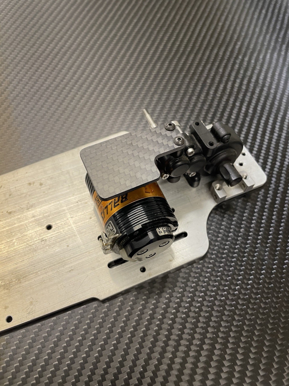 Team Associated GT ESC Mount for GTE Conversions Carbon Fiber