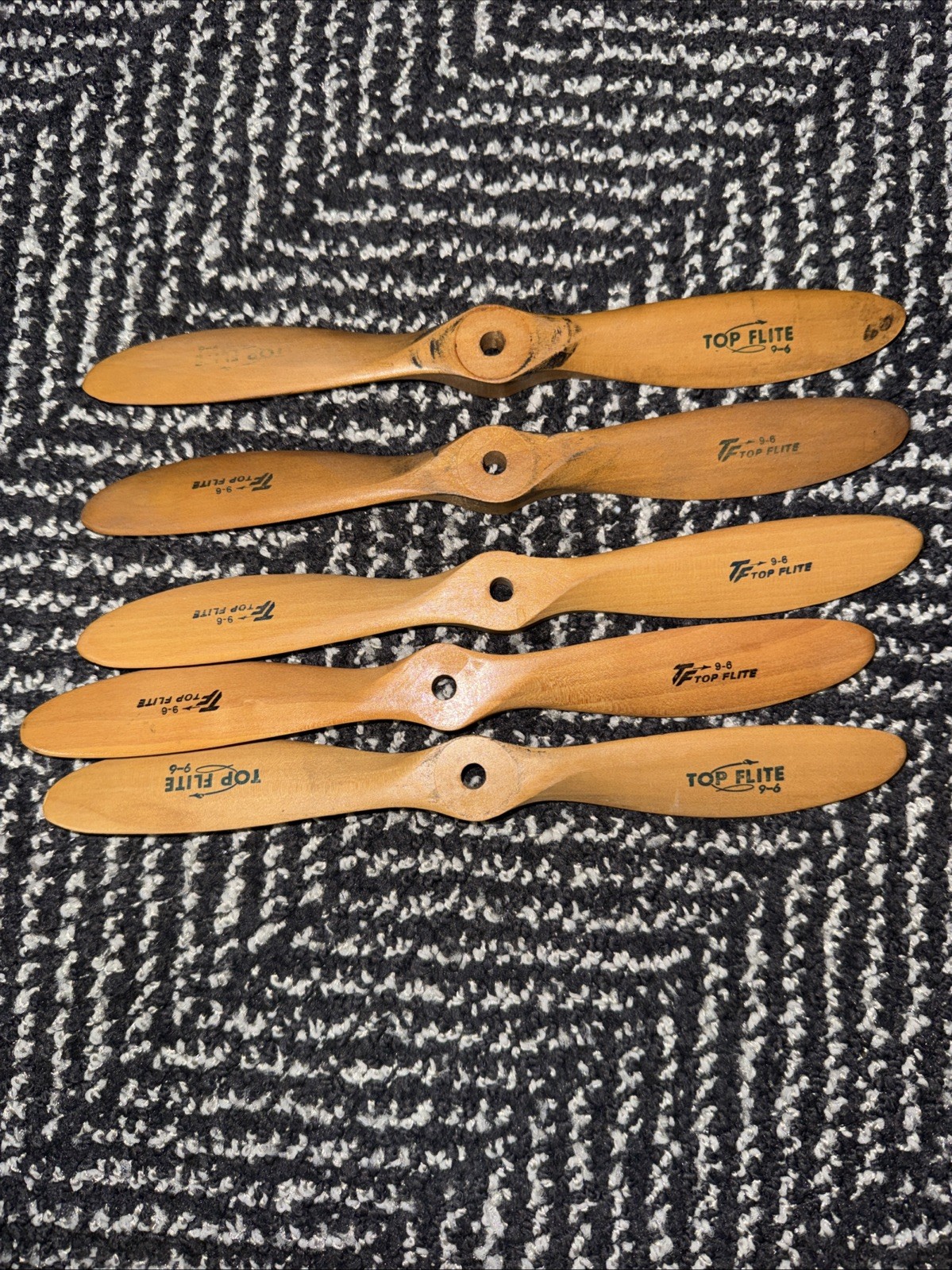Top Flite 9×6 Wood Propeller Lot Of 5