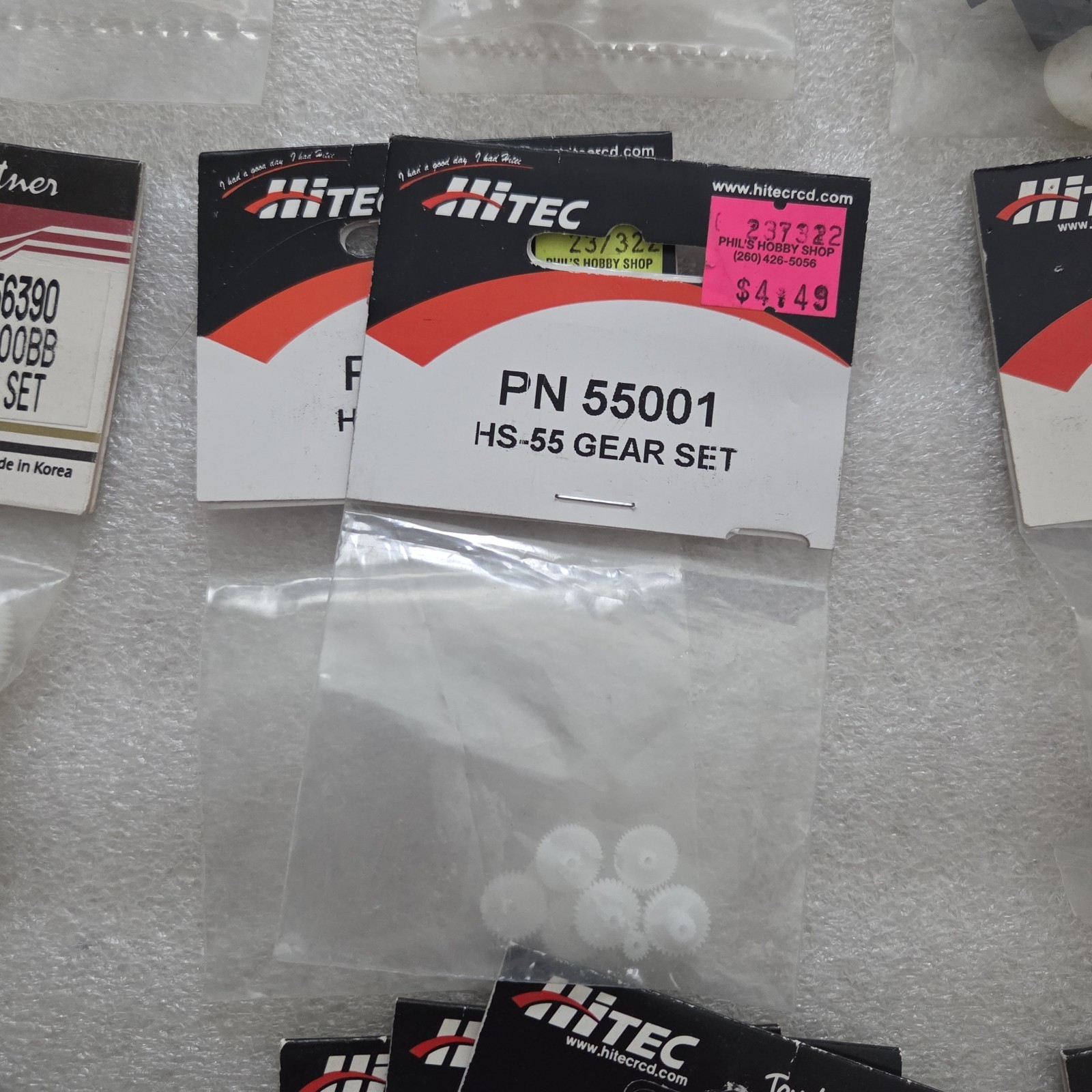 Hitec ~ 28 Item Parts Lot ~ RC Servo Replacement Gears & Arms ~ NIP NOS